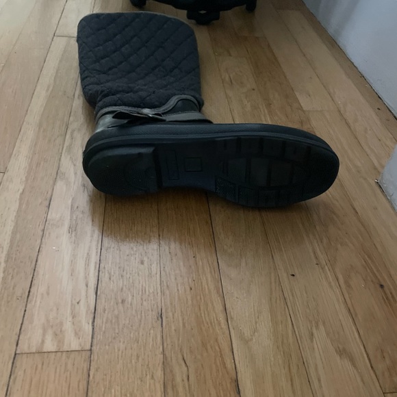 Hunter rain boots - Picture 3 of 3